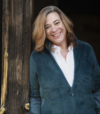 Portrait of Wendy Wilson, Bozeman Advisor | Broker.
